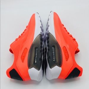 Nike Wmns Air Max 90 Ultra Essential